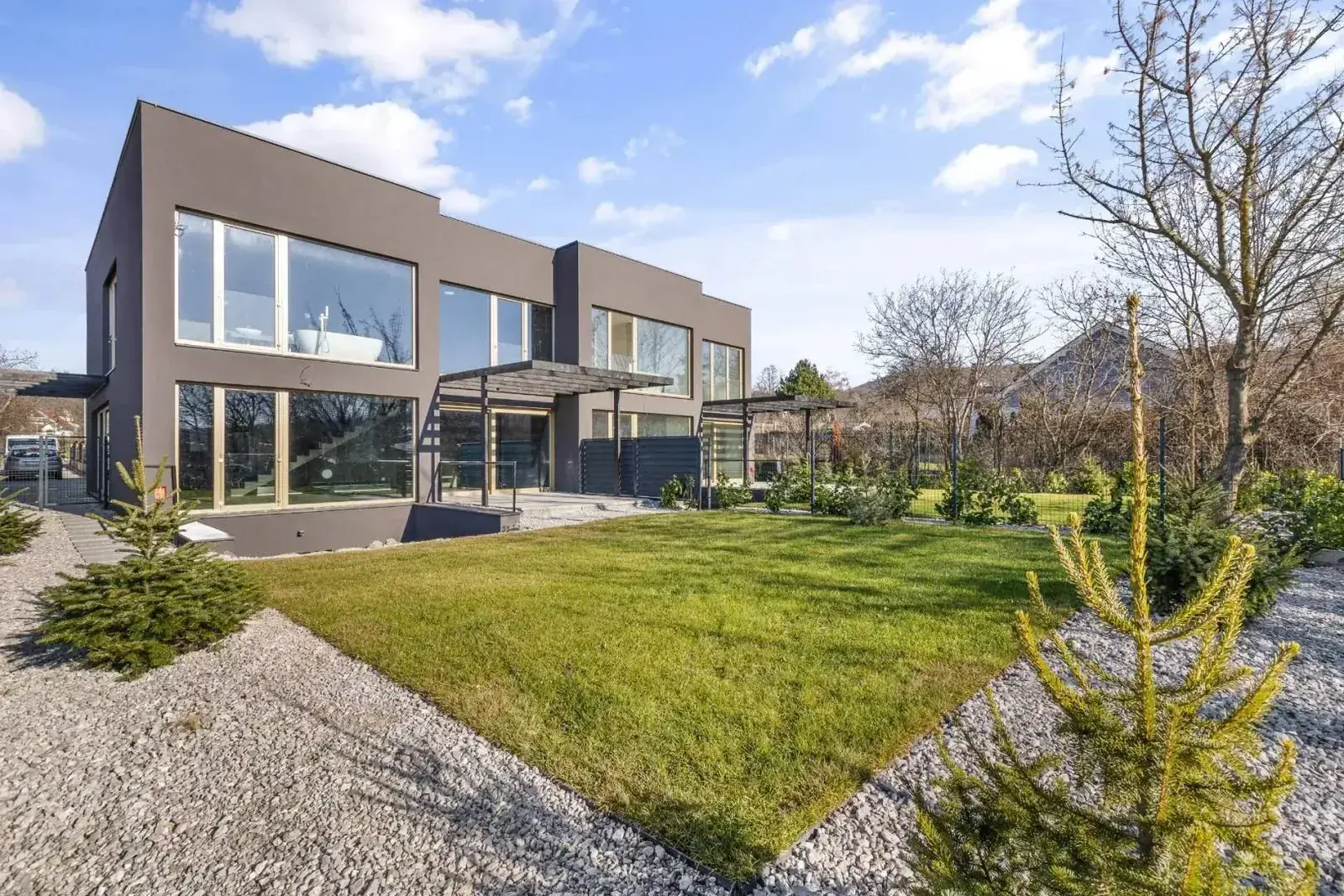 Villa Duo, exteriér