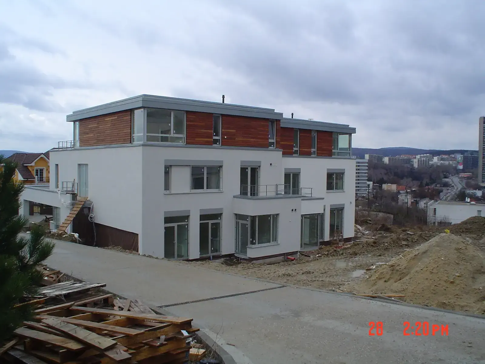 Villa Hrebendova, stavebná činnosť