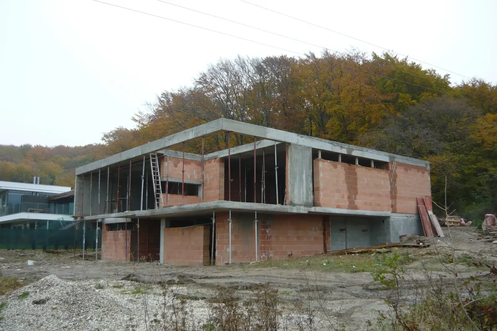 Villa Nina, stavebná činnosť