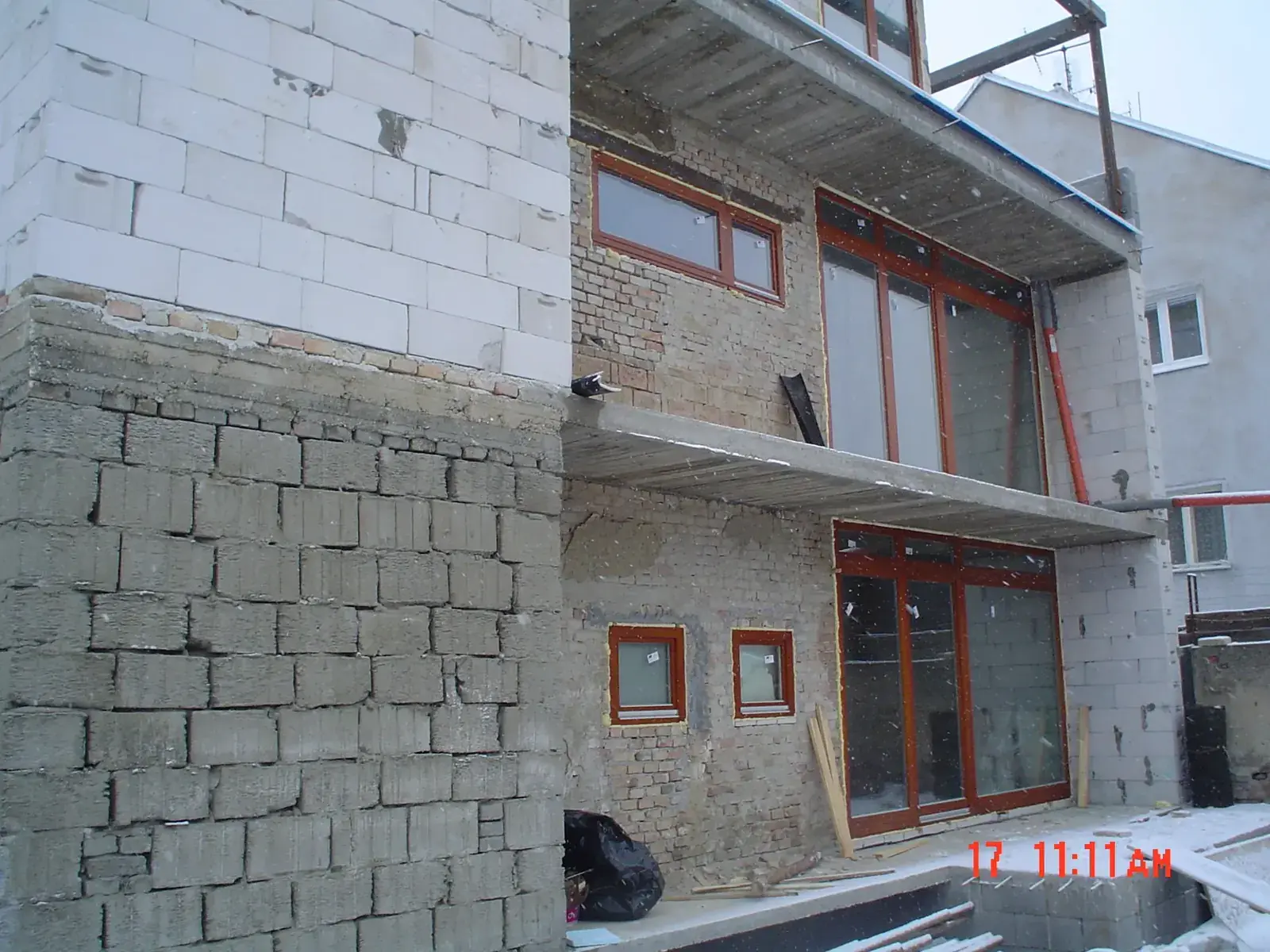 Villa Riviera, stavebná činnosť