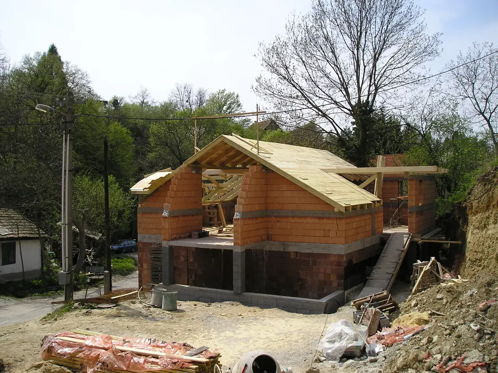 Villa Rut s garážou, stavebná činnosť