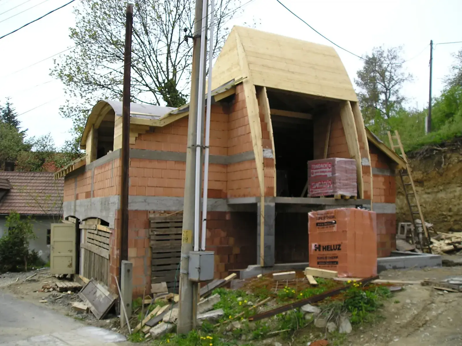 Villa Rut s garážou, stavebná činnosť