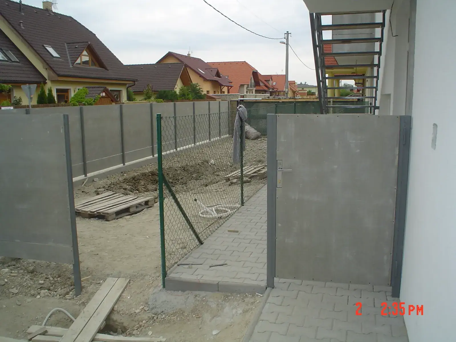 Zálesie, bytový dom, stavebná činnosť
